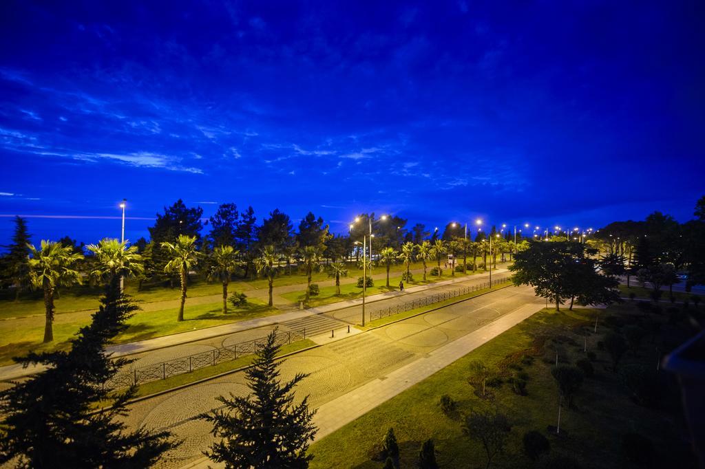 Seaside Luxury Apartment Batumi Exteriör bild
