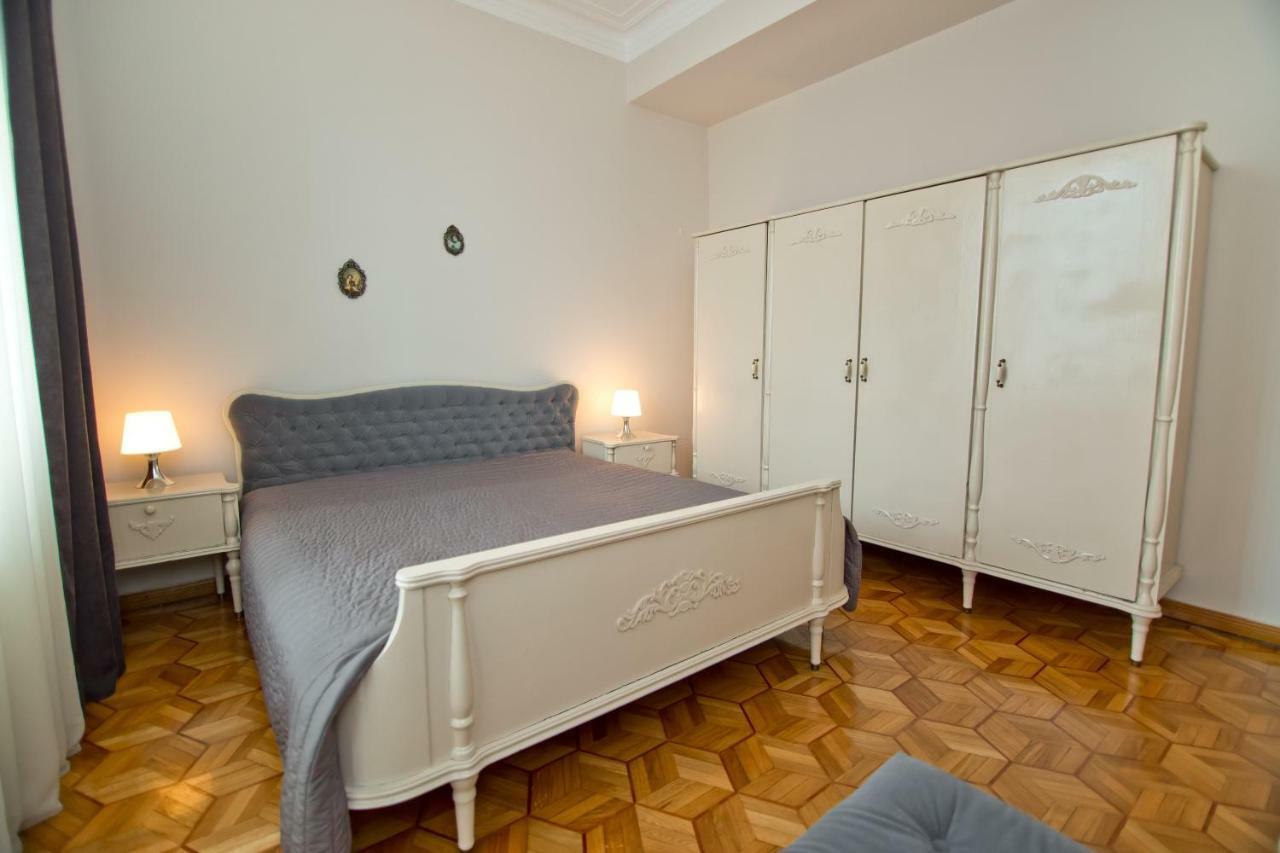 Seaside Luxury Apartment Batumi Exteriör bild
